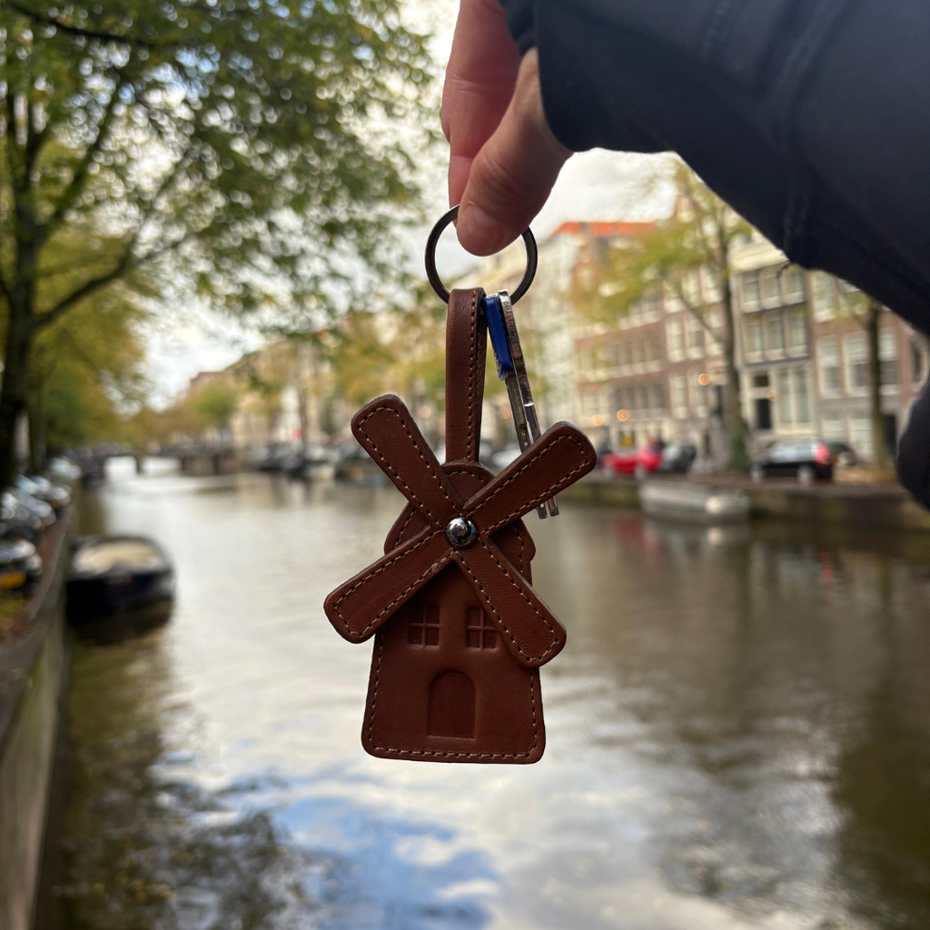 MOLEN KEYCHAIN